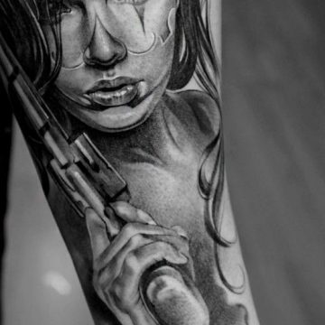 Tatouage Macabre femme : 20+ idées de tatouages et sa signification 4