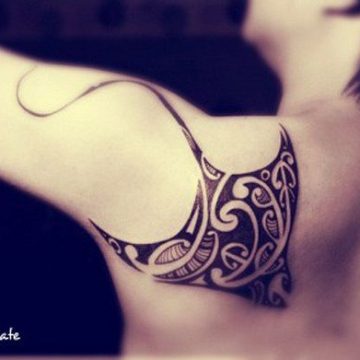 Tatouage Polynésien femme : 25+ idées de tatouages et sa signification 4
