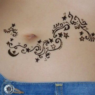 Tatouage ventre femme : 50+ idées de tatouages et leurs significations 37