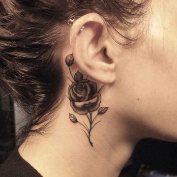 Tatouage nuque femme : 30+ idées de tatouages et leurs significations 6