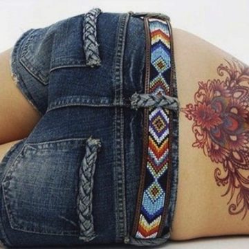 Tatouage bas du dos femme : 30+ idées de tatouages et leurs significations 13