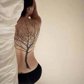 Tatouage dos femme : 50+ idées de tatouages et leurs significations 49