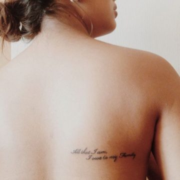 Tatouage Phrase femme : 35+ idées de tatouages et sa signification 49