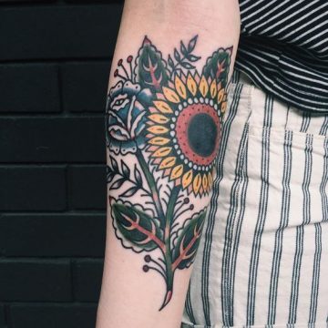 50 idées de tatouages de tournesol pour femme 44