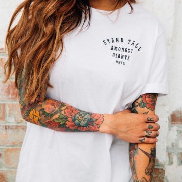 Tatouage bras femme : 50+ idées de tatouages et leur signification 344