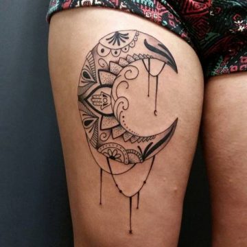 Tatouage cuisse femme : 30+ idées de tatouages et leurs significations 243