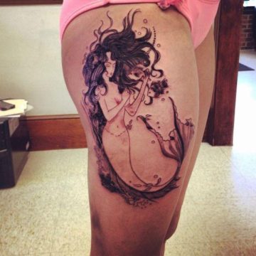 Tatouage cuisse femme : 30+ idées de tatouages et leurs significations 377