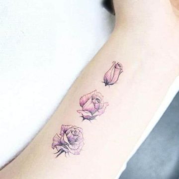 Tatouage poignet femme : 25+ idées de tatouages et leurs significations 68
