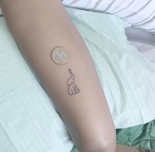 Tatouage discret femme : 50+ idées de tatouages et leurs significations 9