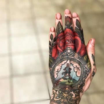 Tatouage rose : 150+ idées de tatouages et leurs significations 163