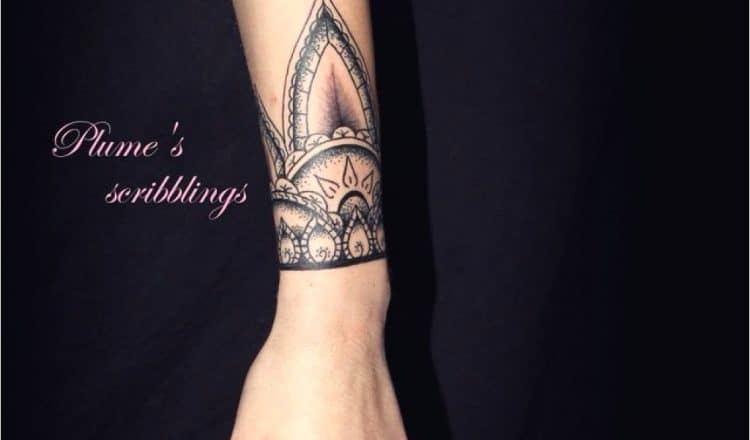 Tatouages ​​de cuisse pour les femmes 1