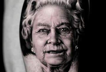 La reine Elizabeth II, un hommage du monde du tatouage 3